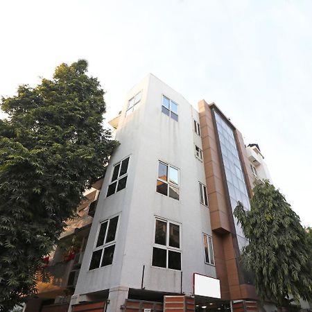 Oyo 9536 Bee For Home Stay New Delhi Exterior photo